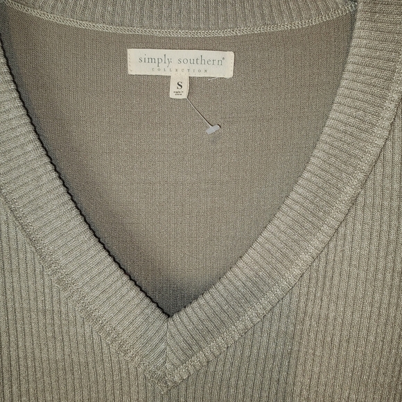 Simply Southern ribbed Vneck sz. S - Picture 2 of 5